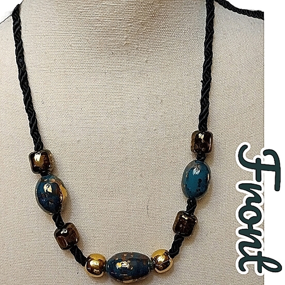 3 Retro 90s Chunky Acrylic Necklaces - Picture 5 of 8